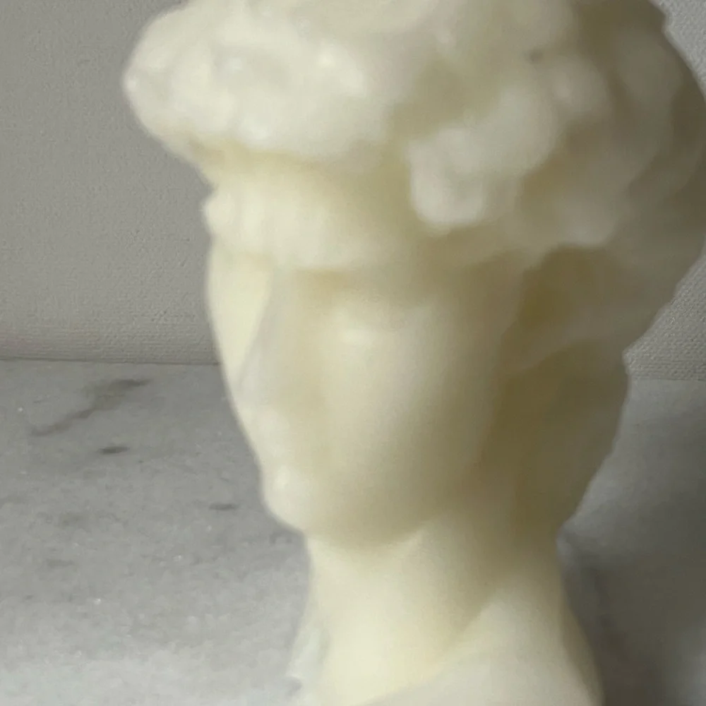 David bust candle 5.12 in.